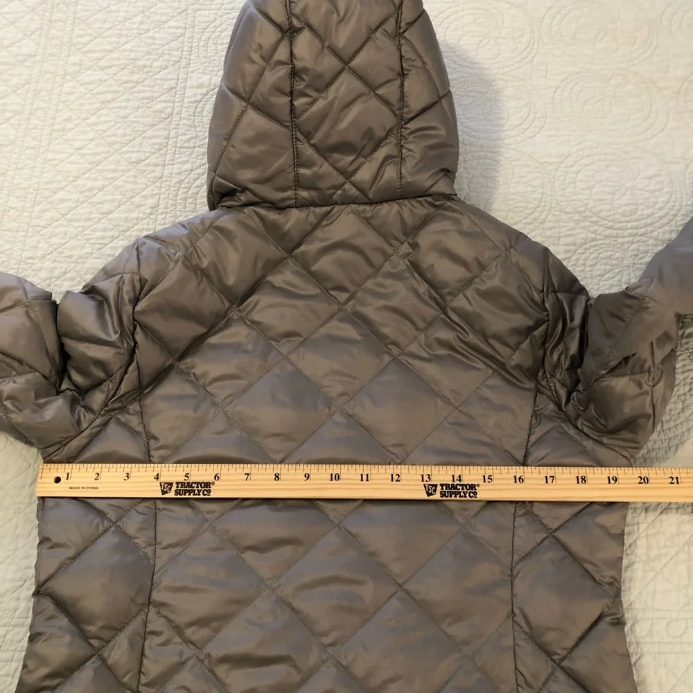Lauren Ralph Lauren down hooded jacket. Size small. - Picture 13 of 16
